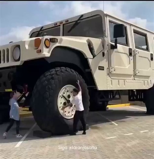 This giant Hummer H1 is roughly three times the size of the original and is fully drivable despite its enormous dimensions.