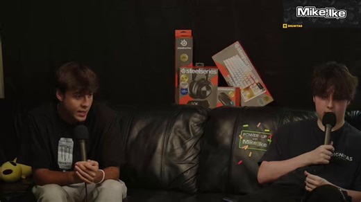 Bucke & OliverOG explain how OP the Blitz overlay is😳