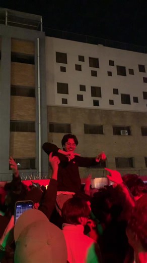 Resolving Account Review Issues on Social Media