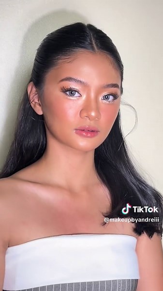 Tutorial de Maquillaje Suave Tailandés para Cumpleaños