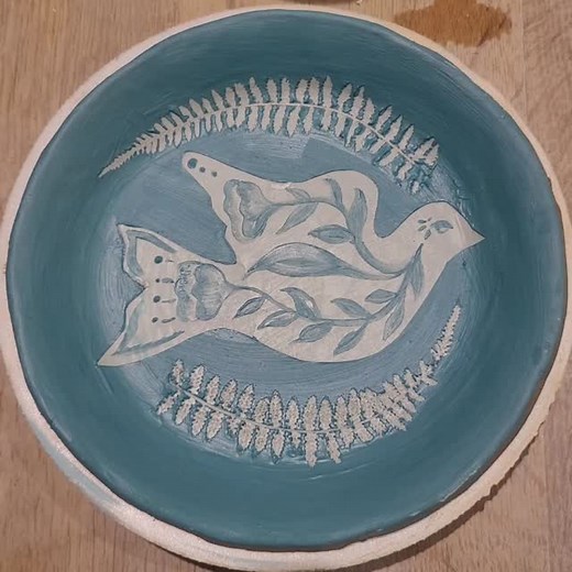 Making some side plates with a mixture of techniques using slip this evening. Really enjoyed hand painting the doves using the 3 colours of slip. #decorativeceramics #handmadewithlove #handpainted #slipdecorated #slipware #doves #dowhatyoulove #stoneware #contemporaryceramics | Lucy Corke Ceramics
