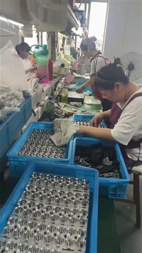 Assembly and testing of double-rod cylinders, TN series, CXSM series