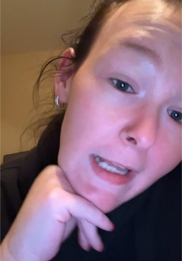 Am I wrong? Nah. I heard this HS locker room stories from be besties 🏳️‍🌈 live laugh love pinky in ya stinky 🫶🏼