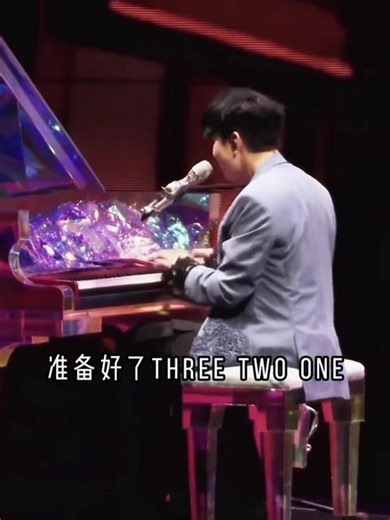 每次听这首歌的时候就在想“和你one two one”到底是什么动作？？！