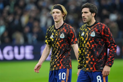 Journalist: Manchester United eyeing double Newcastle transfer raid