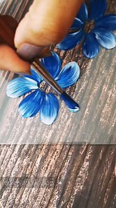 340K views · 3.4K reactions | Sometimes the simplest techniques create the most beautiful results.  These one stroke flowers are painted with DecoArt Glass Paint  by Helping Artist Renjitha Anoop, see more of her work at Colors N Shades-The magical Rendering | DecoArt | Facebook