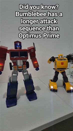 Bumblebee and Optimus Prime Attack Sequence #transformers #optimusprime #robosen