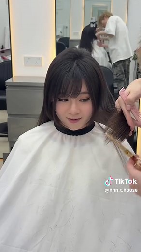 Layer mái chéo - Xu hướng tóc đẹp cho phái nữ