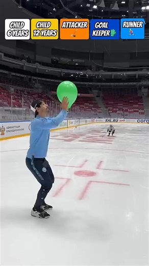 ❌🏒🧊BALLOON DASH CHALLENGE： HOCKEY PLAYERS VS ICE RUNNER!_0235 | soccer team