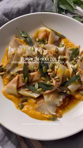 ✨🎃PUMPKIN RAVIOLI with sage brown butter, toasted golden pumpkin seeds, and a creamy pumpkin sauce. I’ve made this for the past 3 years every holiday and it’s become a family go-to recipe. It has all the warming flavors of Fall and is the perfect cozy dish to whip up for dinner this week. Make sure to SAVE this recipe, and here’s everything you’ll need: – Raviolis: 1 cup canned pumpkin ½ cup mascarpone cheese 2 tbsp beaten egg 1 tbsp cornstarch 1 tbsp maple syrup ¼ tsp salt Pinch of: ground bla