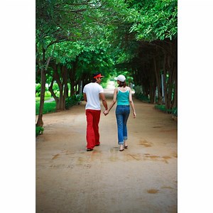 Is It Bad to Show Too Much Affection? | Synonym