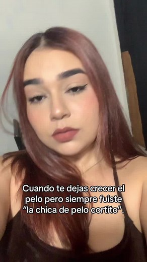 La transición del cabello corto al largo en TikTok