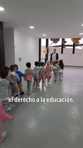 Alcaldía de Guarne on Instagram: "¡Donde nacen los sueños y crecen las sonrisas! ✨🌈 Cada risa, cada mirada y cada paso que vemos hoy nos recuerda por qué la educación en la primera infancia transforma vidas. Acompañamos con alegría el inicio del CDI Carrusel de los Sueños, un lugar lleno de amor, cuidado y oportunidades para nuestros niños y niñas. 👧🧒💫 Seguimos comprometidos con brindar espacios seguros, dignos y llenos de esperanza, donde aprender sea siempre una experiencia feliz. 💛 #nosu