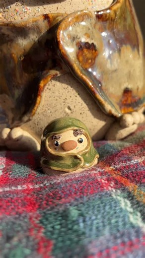 ERP 2026 | Showing just how mini my minis are with an extra big vase and my mug buddy peeking in the back ✨ I love making minis with my slab scraps... | Instagram