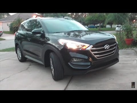 2017 Hyundai Tucson SE 2.0L Start Up, and In Depth Review