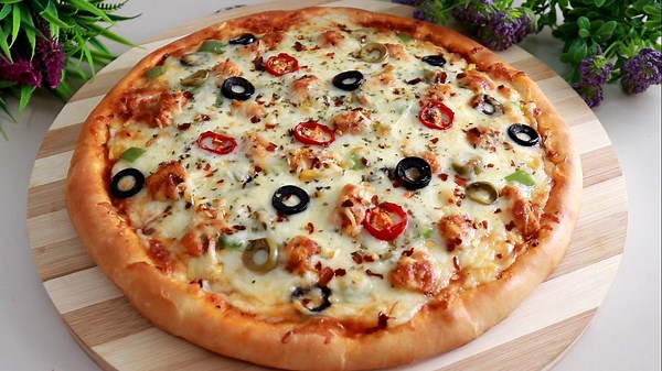 29K views · 1.1K reactions | Chicken Pizza, Double Cheese Pizza / Pizza recipe | Sameena's kitchen | Facebook