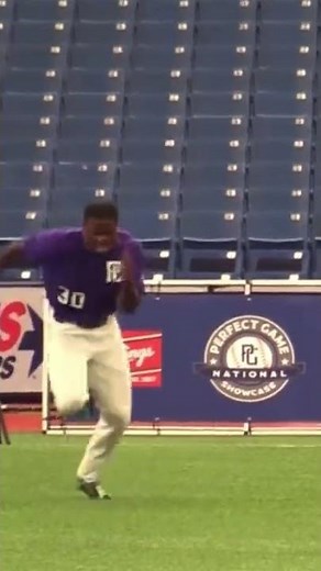 The fastest 60 yard dash in baseball history!
