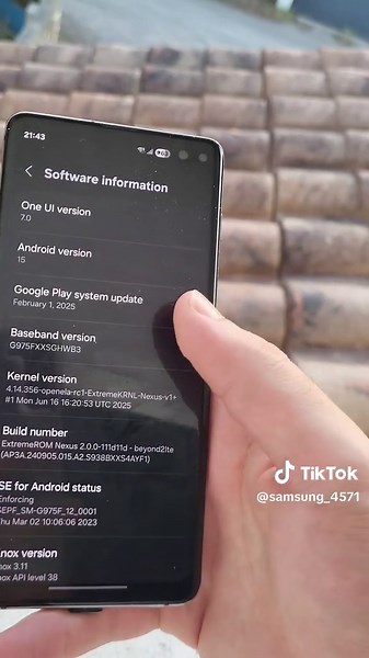 Exploring One UI 7 Plus on Samsung S10 Plus
