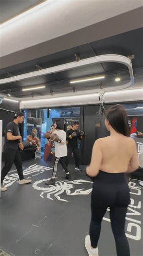 HSIEH CHIAO AN | Flash！快速穿衣服 @ninaxyaa | Instagram