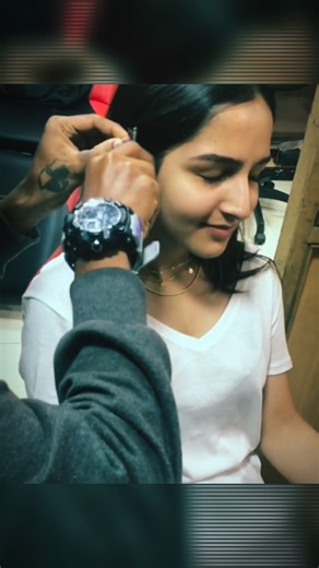 THE ICONIK INK on Instagram: "Still getting pierced with a gun? It’s time to stop. It isn’t safe, it isn’t clean, and it definitely isn’t worth risking your skin. In this reel, our client explains why needle piercing is the smart choice: • Piercing guns cause unnecessary trauma • They don’t give precise placement • They slow down proper healing • Most trained professionals no longer use them Needle piercings are: • Hygienic • Safe • Accurate • Much gentler on your body If you truly care about yo