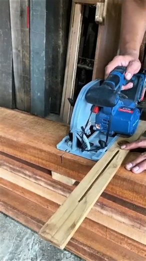 Cutting Thick Wooden Boards Without Moving Them — Practical Technique, Set Once, Clean Results