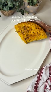 Cheesy bbq shredded chicken folded wraps 🌟 🌟 🌟 Find the full recipe on my recipe app—including a complete macro breakdown, a smart shopping list, metric/imperial switching, 360 recipes, and 60 meal plans—linked in my bio. #dinnerideas #wraps #chicken #highprotein #mealideas | reciperoad