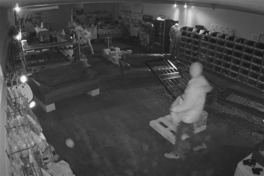 2 teens arrested after Springfield gun store burglary, 3rd suspect still at large - WTOP News