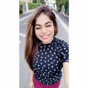 38K views · 3.1K reactions | My first Virtual Concert Will be streamed LIVE tomorrow August the 14th on my YouTube channel ❤️ https://bit.ly/31pgc5i අගෝස්තු 14 වන සිකුරාදා මගේ පලමු වැනි වර්චුවල් කොන්සර්ට් එක හරියටම රෑ 8ට මගේ youtube චැනල් එකෙන් බලාපොරොත්තු වන්න❤️ | Umaria Sinhawansa | Facebook