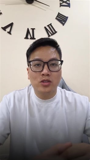 45 岁的周杰伦跑去澳网打球，一球没碰到，被 Ace 出局。 全网在笑，但我只想到一件事：这才是真正厉害的人。 他早就可以一辈子待在舒适圈，却选择在陌生领域让全世界看到失败。 很多人不是没能力，是太怕丢脸，怕不专业，所以十年都不敢开始。 2026 已经来了，与其体面地原地踏步，不如笨拙地入场。 21Days 在2026年陪你走出舒适圈，勇闯下一关。 #周杰伦 #舒适圈 #专业 #投资 #jaychou 美股线上免费培训班： https://signupto.21daysll.com/qqww-webinar-org?utm_source=TikTok