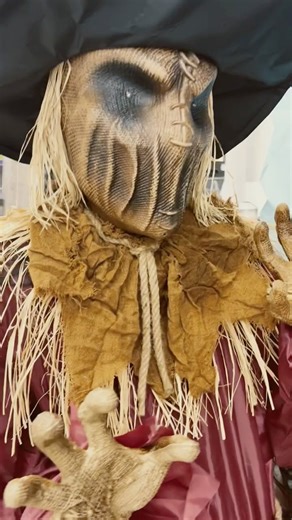 Sinister Straw Man Animatronic 🎃 from Spirit Halloween #scarecrow #animatronics #fyp MM