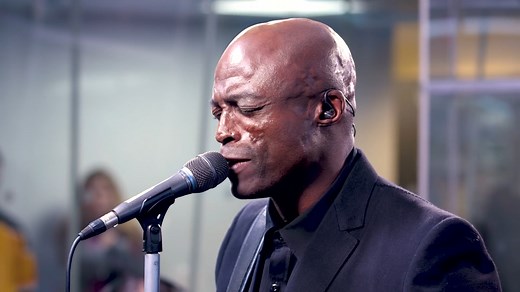 307K views · 17K reactions | Seal's live performance for "Kiss From A Rose". | Frequência Modular | Facebook