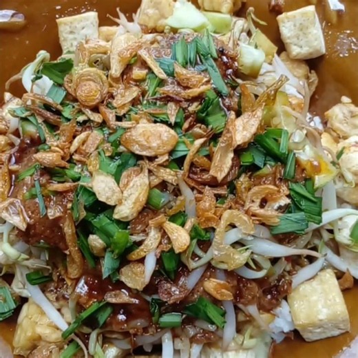 Nasi Lengko Makanan Khas Cirebon