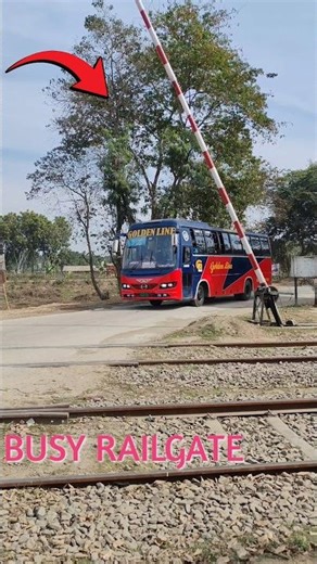 Unbelievable what Golden Line Paribahan did at railgate.! || #viral #bus #shorts #railway #railgate