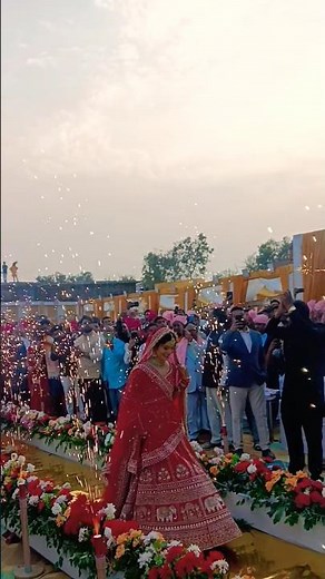 Beautiful Bride Entry | Wedding Bride Entry Ideas