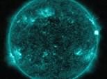 NASA's Solar Dynamics Observatory capture Sun emitting mis-level solar flare