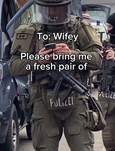 Wowwww #funnymilitarymemes #soldier #military #army #marines #navy #airforce #usmc #swat #police #fyp #fypage