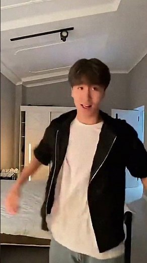 The viral "SIREN HEAD FUNK" dances 🎵🔥