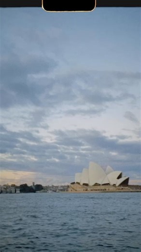 Australia!!! It has been a lifelong dream of mine to play at the Sydney Opera House and I am beyond excited to announce that it is finally happening on the 4th of January where I will perform an exclusive show with The Metropolitan Orchestra – Sydney, its going to be so special 🥲 Sign up before 6pm on Tuesday 22nd October to get access to the pre-sale and be the first to get tickets (link below) Wed 23rd October - 9am (AEDT) - Pre-sale opens Fri 25th October - 9am (AEDT) - General on sale https