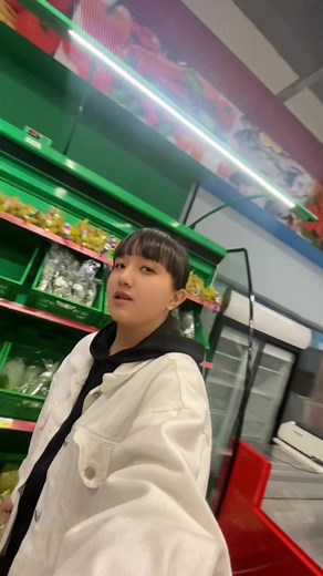 Grocery Shopping Experience in Boston: Finding Fresh Produce