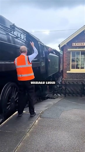 How trains used to "catch" mail