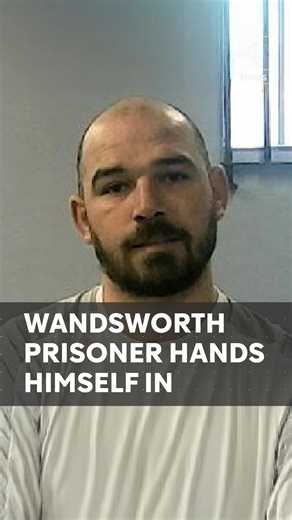 One of two men released from Wandsworth Prison by mistake has now handed himself in. Billy Smith, 35, was wrongly freed on the very day he was sentenced to 45 months in jail for multiple fraud offences. Victims Minister Alex Davies-Jones has warned there is "no quick fix" for the prisons crisis and said the government has summoned prison governors for a meeting. #UK #WandsworthPrison #Prisoner #BillySmith #Channel4News | Channel 4 News