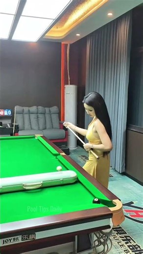 Beautiful Sister’s Amazing Pool Skills – Watch Her Play! #billiards #pool