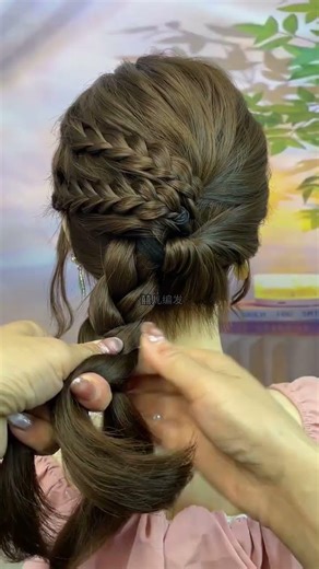 Beautiful & Simple Hairstyle in Just 2 Minutes 😍