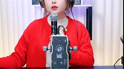 升级SoundBlasterX AE-5声卡后，游戏对战音效更清晰，通话也更稳定。无论是打游戏还是听音乐，细节表现力提升明显，生活场景使用体验大幅提升。