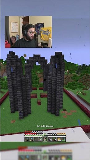 Geno shows you how to cut and paste buildings in Minecraft