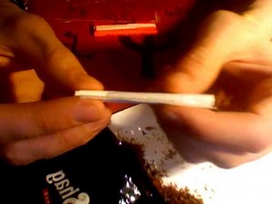 How to roll a cigarette - basic rolling