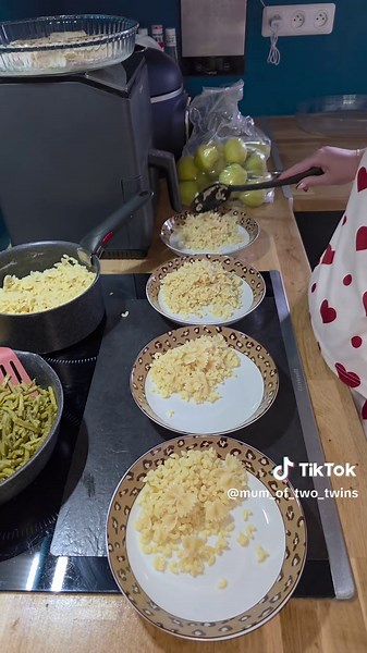 assiettes du midi des enfants