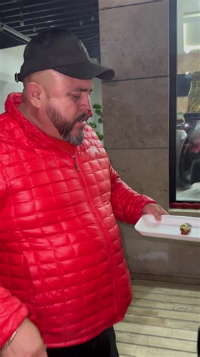 Deliciosas alitas al carbón con salsa de habanero