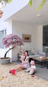 1.8M views · 42K reactions | mấy mẹ con em đến rồi đây  các chị oyyy | Lucie Nguyen | Facebook