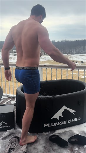 Cold exposure helps speed up recovery, reduce inflammation, improve focus and mood, and train your nervous system to stay calm under pressure. @Plunge Chill Official